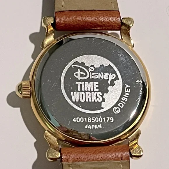 Vintage Winnie the Pooh & Friends Disney Parks Watch with Brown Leather Strap - Picture 4 of 13